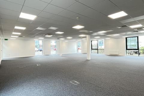 Office to rent, Leeds LS19