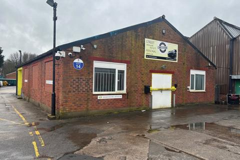 Industrial unit to rent, Vale Park Way, Manchester M8