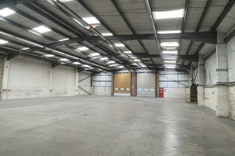 Industrial unit to rent, Unit 33, Ashchurch Business Centre, Alexandra Way, Ashchurch, Tewkesbury, Gloucestershire, GL20 8NB