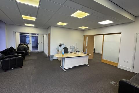 Office to rent, Unit 15, Gemini Business Park, Stourport Road, Kidderminster, Worcestershire, DY11 7QL