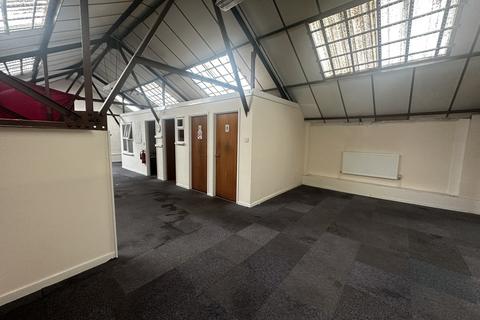 Industrial unit to rent, Lowesmoor Wharf, Lowesmoor, Worcester, WR1 2RS