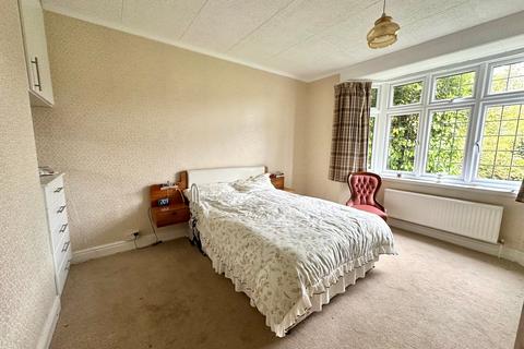27 Chesham Road, Bovingdon, Hemel Hempstead, HP3 0ED