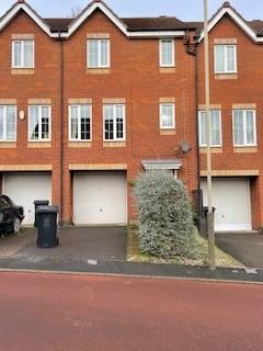 3 bedroom semi-detached house to rent, Oakwood Road, Anstey Lane, Leicester, LE4