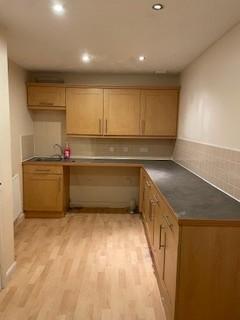 3 bedroom semi-detached house to rent, Oakwood Road, Anstey Lane, Leicester, LE4
