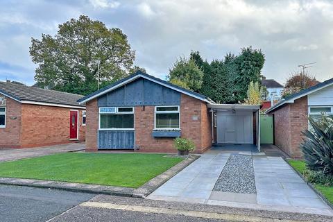 2 bedroom detached bungalow for sale, Glendale Close, Wolverhampton, WV3