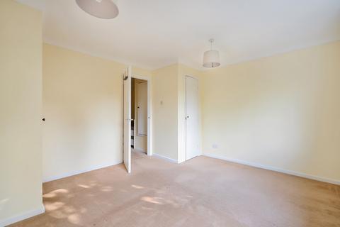 2 bedroom maisonette for sale, Green Acres, Croydon