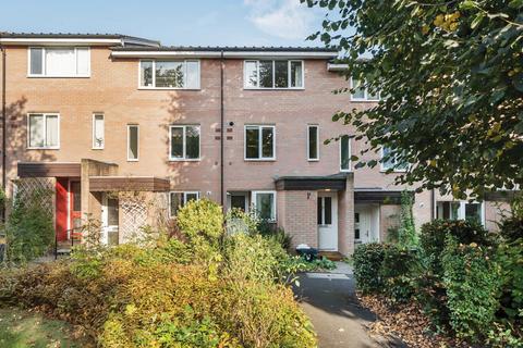33 Green Acres, Croydon, CR0 5UW