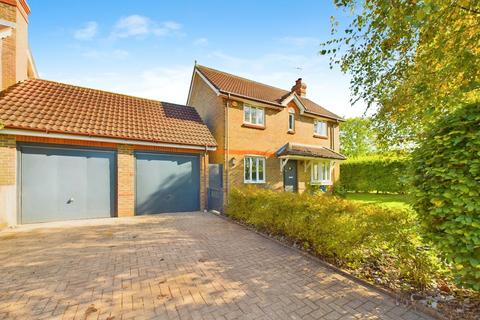 4 bedroom detached house for sale, Uppark Gardens, Horsham RH12