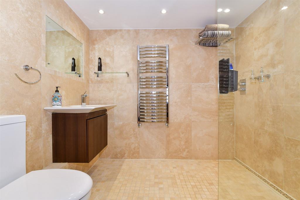 En Suite Shower Room