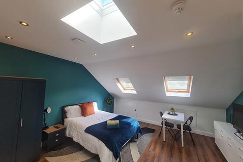 6 bedroom house of multiple occupation for sale, Croydon CR2