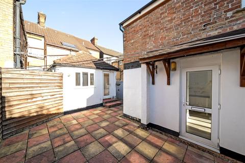 3 bedroom end of terrace house for sale, Stanley Street, Bedford