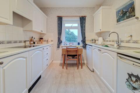 2 bedroom apartment for sale, 29 Oaklands Manor, St Saviour