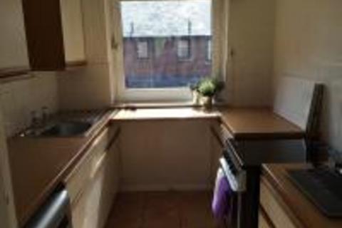 Studio to rent, Rochdale Way, London, SE8