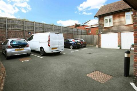 16 Falcons Court, Much Wenlock, TF13 6BF