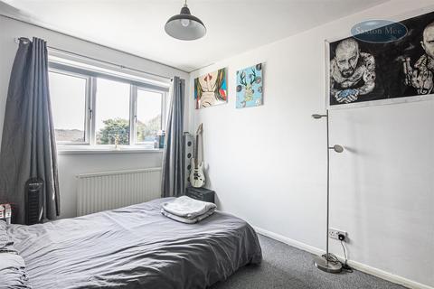 3 Helliwell Lane, Deepcar, Sheffield, S36 2NH