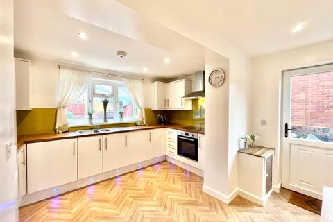 4 bedroom semi-detached house for sale, Stileford, Leam Lane, NE10