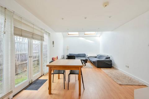 2 bedroom flat to rent, Earlsfield Road, Earlsfield, London, SW18