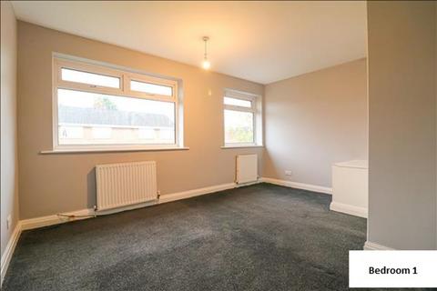 2 bedroom semi-detached house to rent, Barnfield Drive, Manchester M28