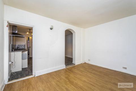 3 bedroom terraced house for sale, Saxton Street, Gillingham, Kent, ME7