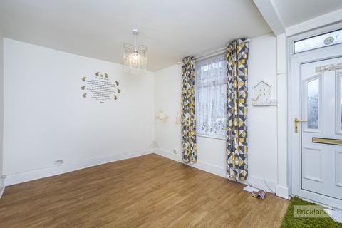 3 bedroom terraced house for sale, Saxton Street, Gillingham, Kent, ME7