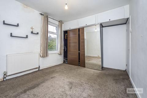 3 bedroom terraced house for sale, Saxton Street, Gillingham, Kent, ME7