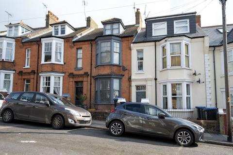 1 bedroom ground floor flat for sale, Albert Road, Ramsgate, CT11