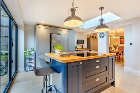 3 bedroom terraced house for sale, Gloucester Street, Cirencester, Gloucestershire, GL7