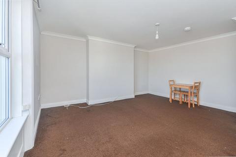 1 bedroom flat to rent, Walmer Castle Road, Deal CT14