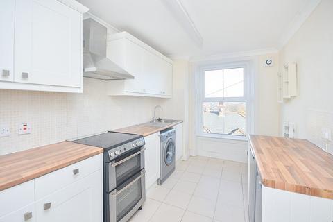 1 bedroom flat to rent, Walmer Castle Road, Deal CT14