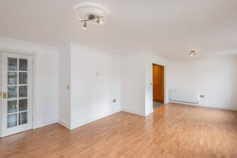 2 bedroom flat for sale, Hardisty Cloisters, Leeman Road, York, YO26