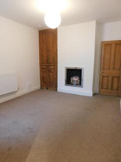 3 bedroom terraced house to rent, Percy Street, Greenfields