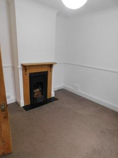 3 bedroom terraced house to rent, Percy Street, Greenfields