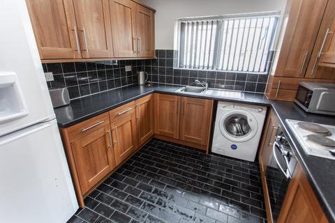 4 bedroom terraced house to rent, Albert Edward Road, L7 8SA,