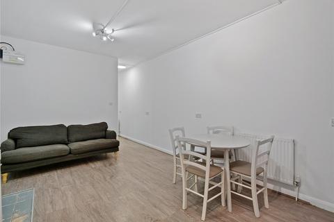 2 bedroom apartment to rent, Gleneldon Road, London SW16