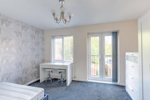 4 bedroom terraced house for sale, Gloucester Close, Enfield, Redditch, Worcestershire, B97