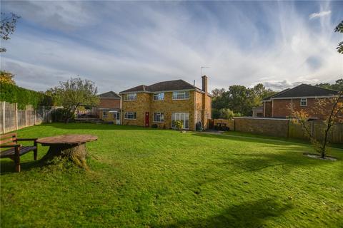 4 bedroom detached house for sale, Martins Drive, Berkshire RG41