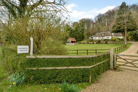 4 bedroom detached house to rent, Green Lane, Hambledon