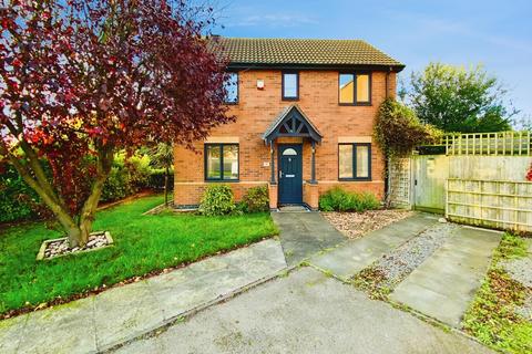 3 bedroom semi-detached house for sale, Martin Drive, Syston, LE7