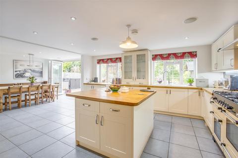 4 bedroom detached house for sale, Hampden Road, High Wycombe HP13