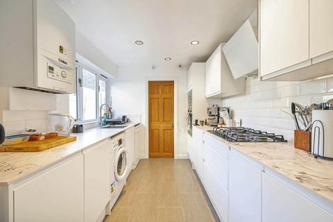 3 bedroom house to rent, Oliphant Street London W10