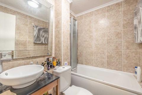 1 bedroom flat for sale, Lowdell Close, West Drayton UB7