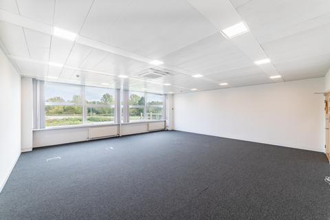 Office to rent, Harrison Close, Milton Keynes MK5