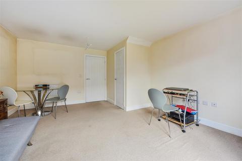 2 bedroom end of terrace house for sale, Hangar Drive, Tangmere, Chichester