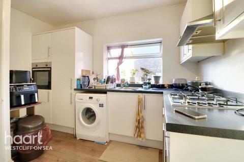 3 bedroom flat for sale, Prince Avenue, Westcliff-On-Sea