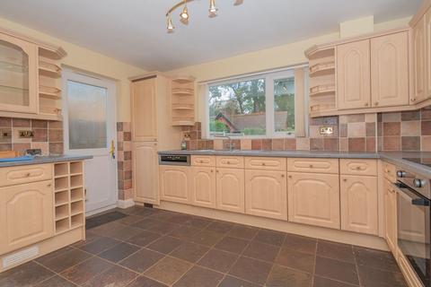 4 bedroom detached house for sale, Warwick Drive, Ramsgate, CT11