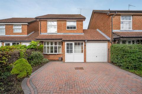 3 bedroom link detached house for sale, Oliver Road, Ascot