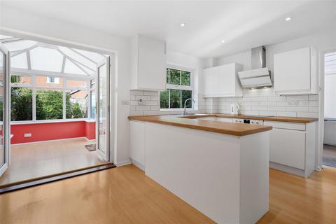 4 Oliver Road, Ascot, SL5 9DZ