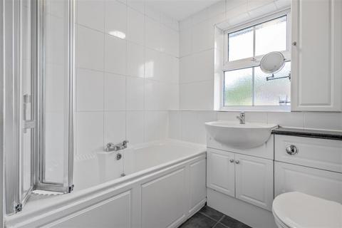 4 Oliver Road, Ascot, SL5 9DZ