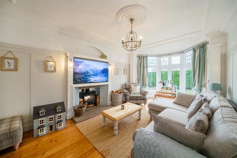 Abbotsfield Buxton Road, Leek, ST13 6NF
