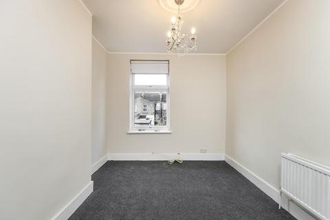 2 bedroom house to rent, Hall Road, London